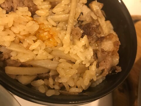 ごぼうと牛肉の炊き込みご飯